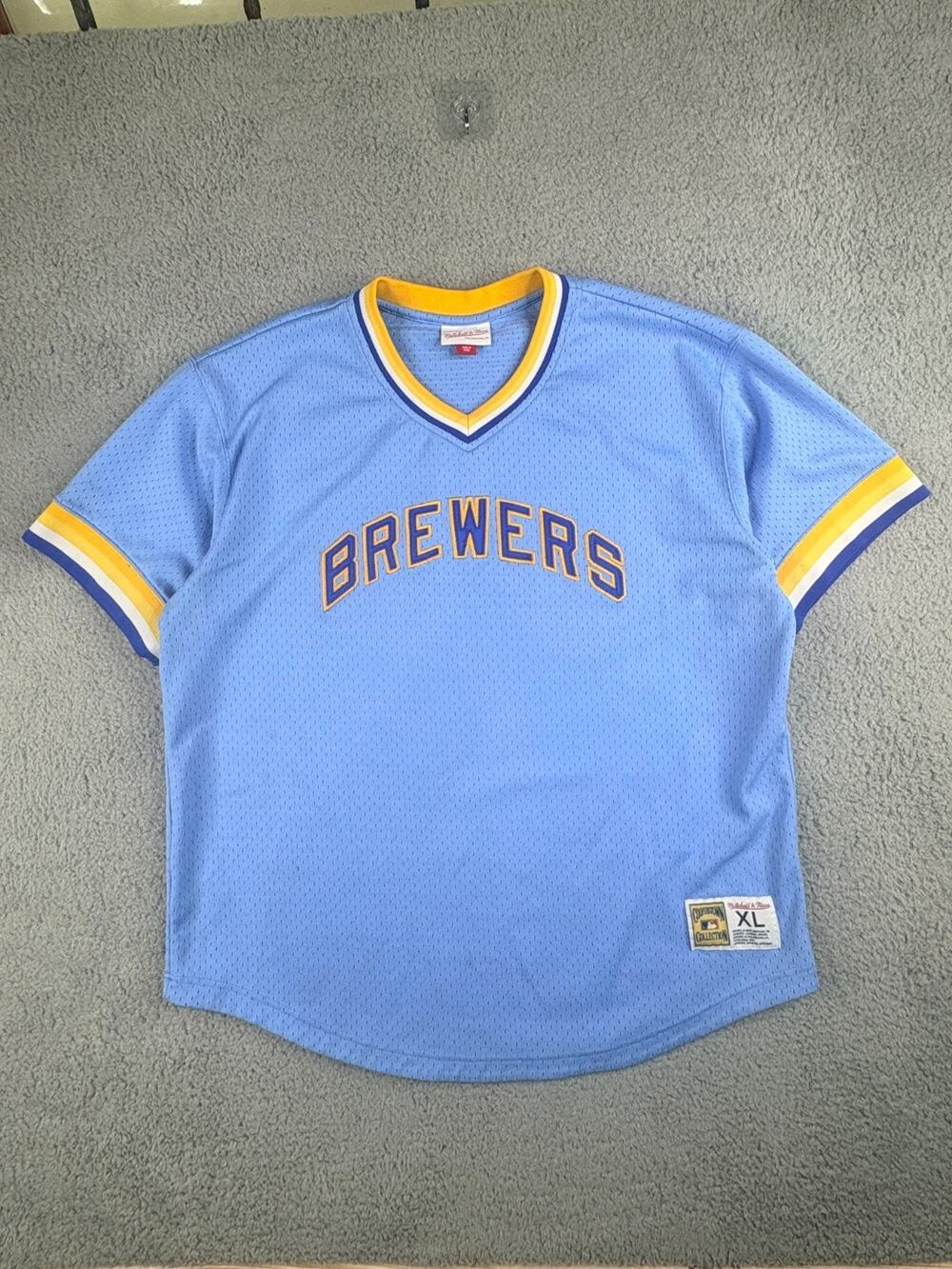 Mitchell & Ness Milwaukee Brewers Jersey Men's Size XL Blue V-Neck Short Sleeves